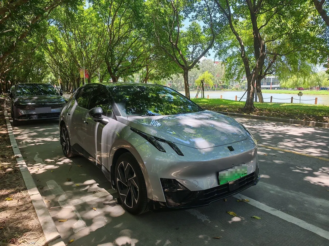 LYNK&amp;CO 2026 LYNK&amp;CO Z 20 530km Rear Drive Max Obsidian Red Edition Automatic Gear 3