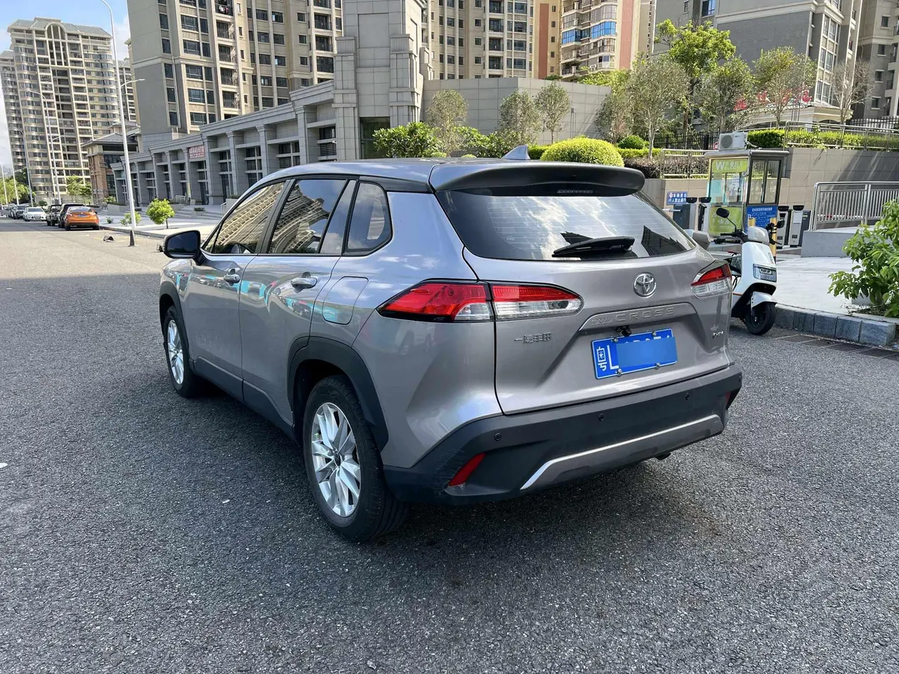 Toyota 2024 Corolla Ruiyuan Dual Engine 2.0 Stepless Intelligent Electric Hybrid Pioneer Edition Automatic Gear 5