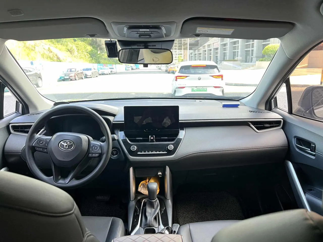 Toyota 2024 Corolla Ruiyuan Dual Engine 2.0 Stepless Intelligent Electric Hybrid Pioneer Edition Automatic Gear 8