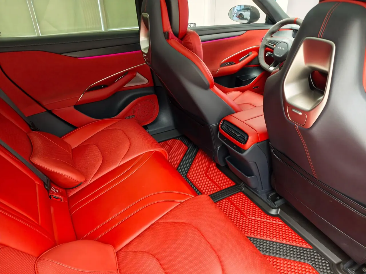 MI 2024 SU 7 750km Four-wheel Drive Max Founding Edition Automatic Gear 9