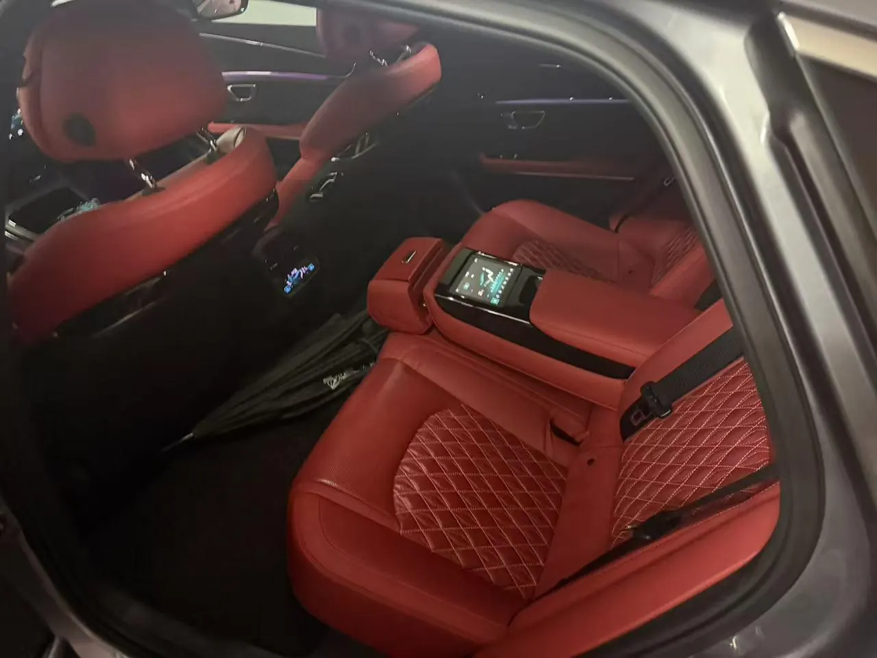 BYD 2020 Han four-wheel drive high-performance flagship automatic gear 4