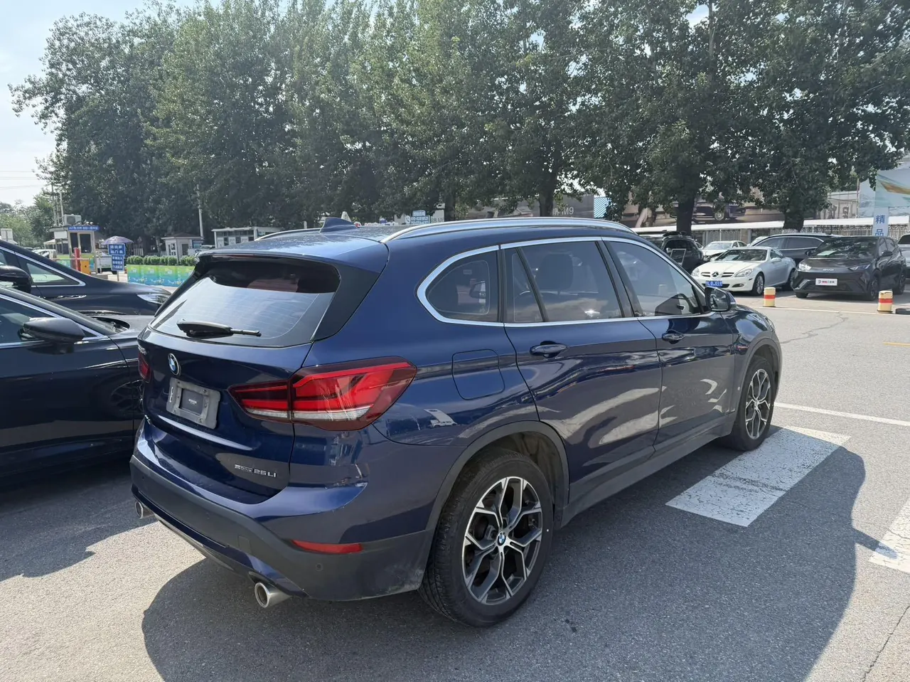 BMW 2020 X1 sDrive25Li 2.0T Leading Automatic Gear 3