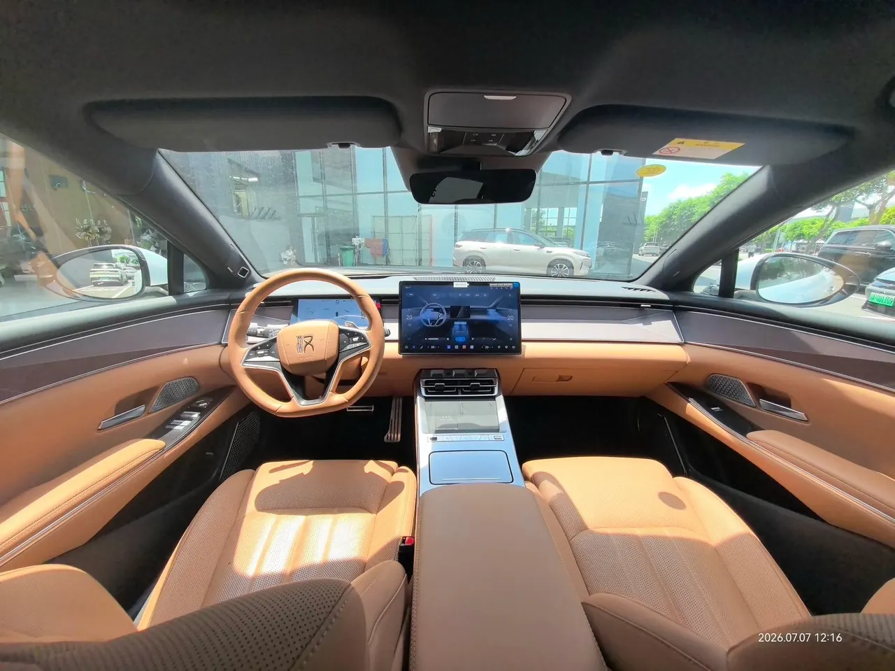 BYD 2025 Han L EV four-wheel drive laser Radar flagship automatic gear 2