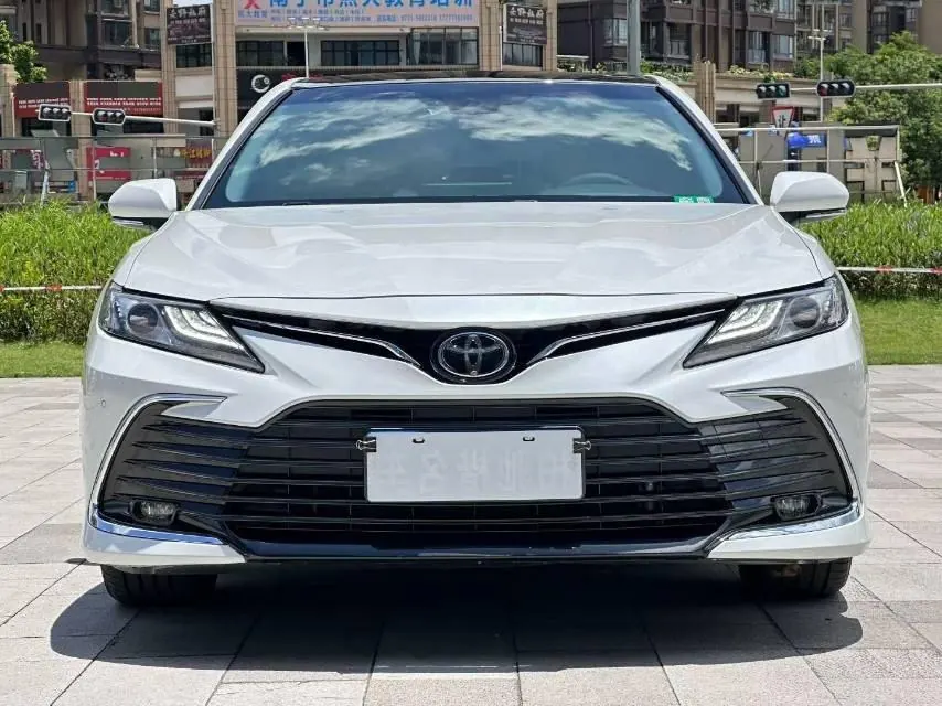 Toyota 2021 Camry 2.5G Deluxe Edition Automatic Gear 2