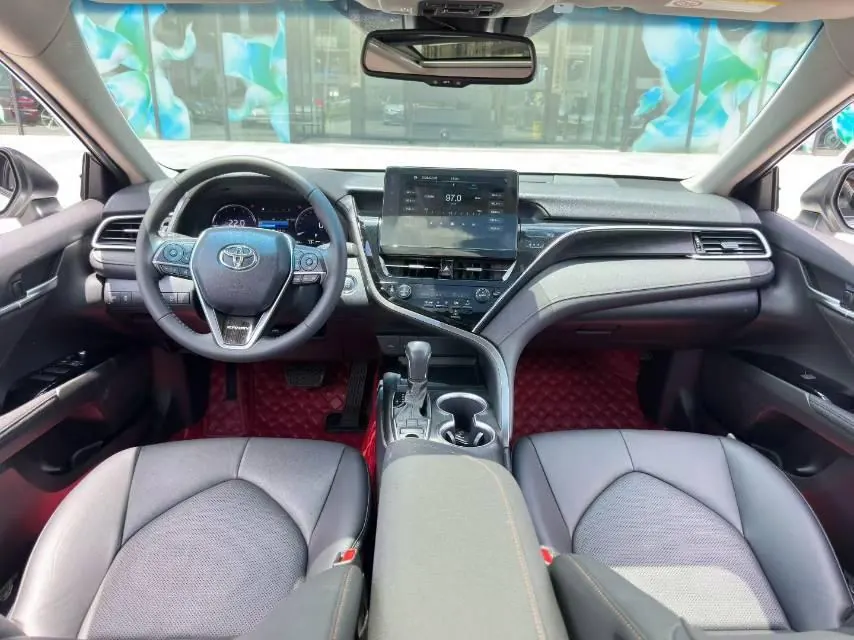 Toyota 2021 Camry 2.5G Deluxe Edition Automatic Gear 8