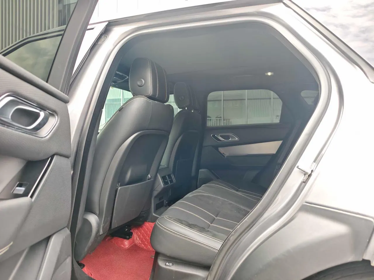Land Rover Range Rover Star Vein (Imported) 2021 Range Rover Star Vein 2.0T P250 Black Collector's Edition Automatic Gear 7