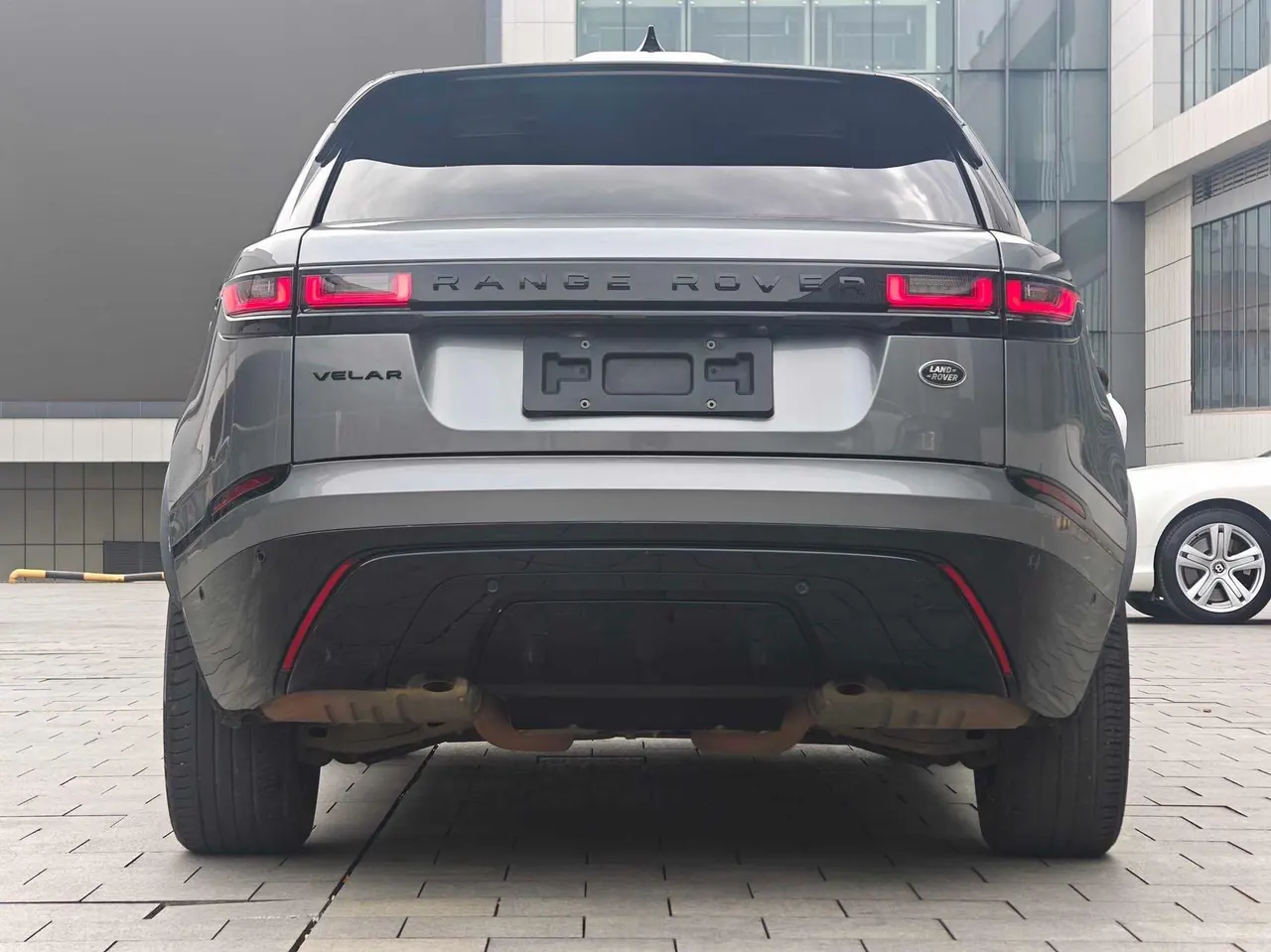 Land Rover Range Rover Star Vein (Imported) 2021 Range Rover Star Vein 2.0T P250 Black Collector's Edition Automatic Gear 9