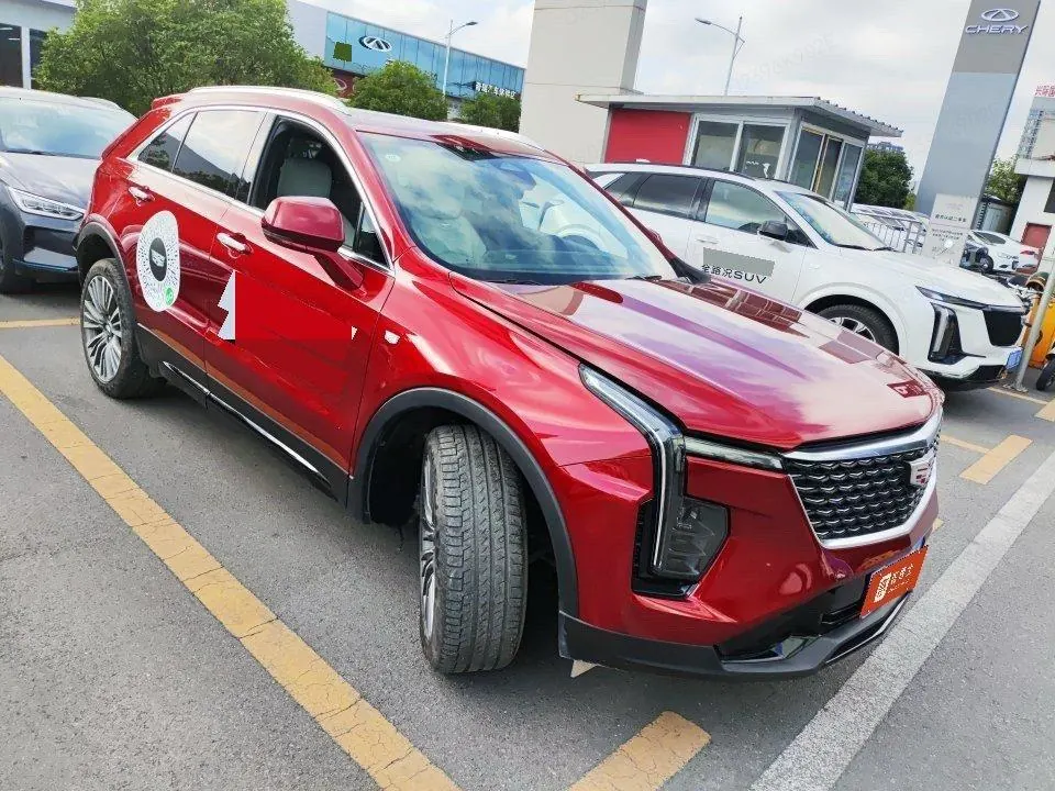 Cadillac 2024 XT4 48V 2.0T 28T two-wheel drive distinguished automatic gear 2