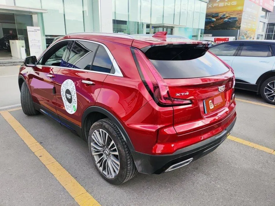 Cadillac 2024 XT4 48V 2.0T 28T two-wheel drive distinguished automatic gear 3