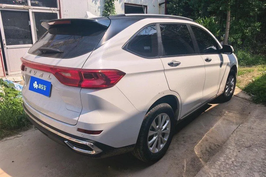 Haval 2021 M6 PLUS 1.5T Luxury Smart Joint Automatic Gear 2