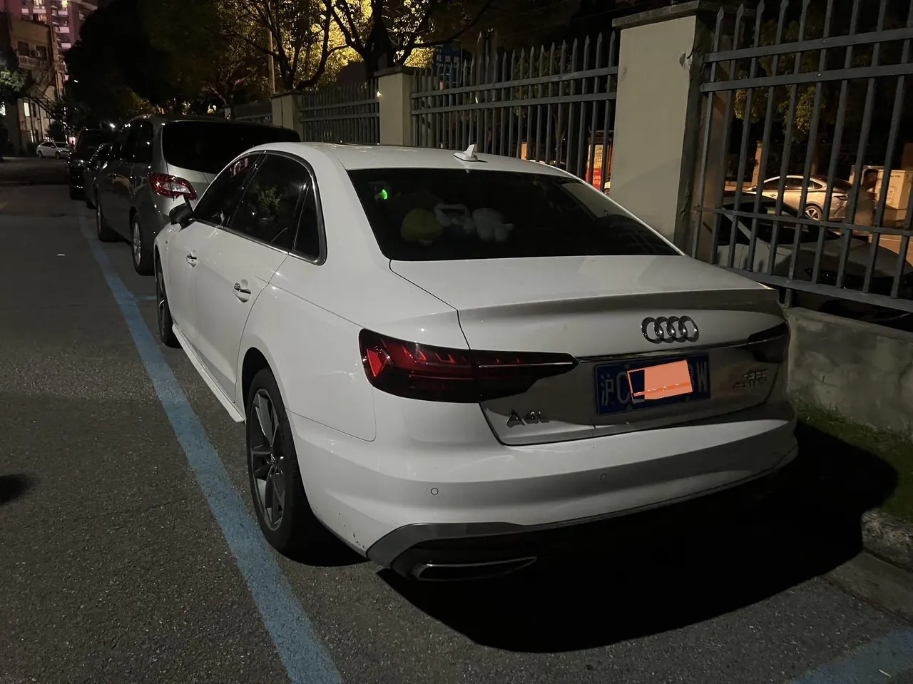 Audi 2020 A4L 2.0TFSI 40TFSI Fashion Dynamic Automatic 2