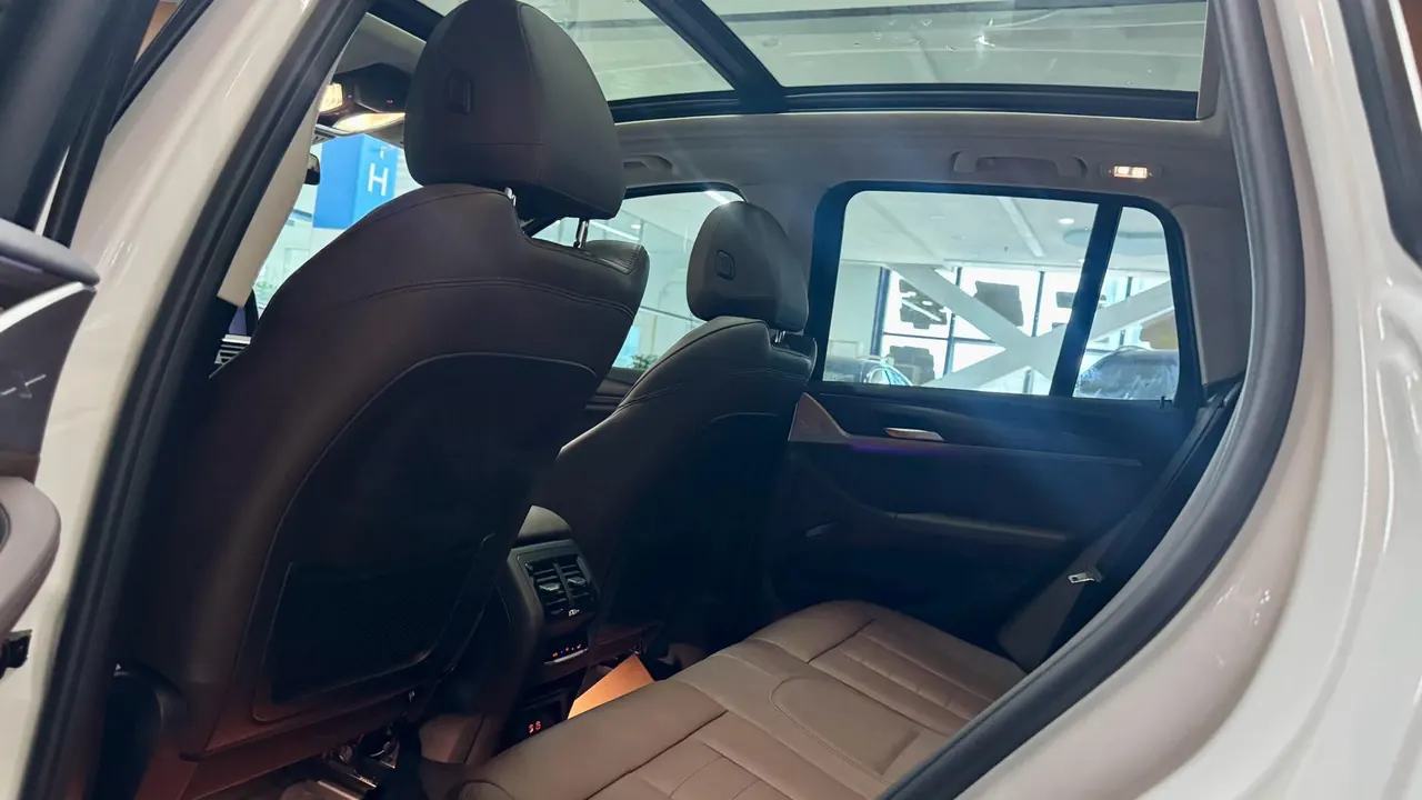 BMW 2021 X3 xDrive28i 2.0T M sports suit (changed) automatic gear 11