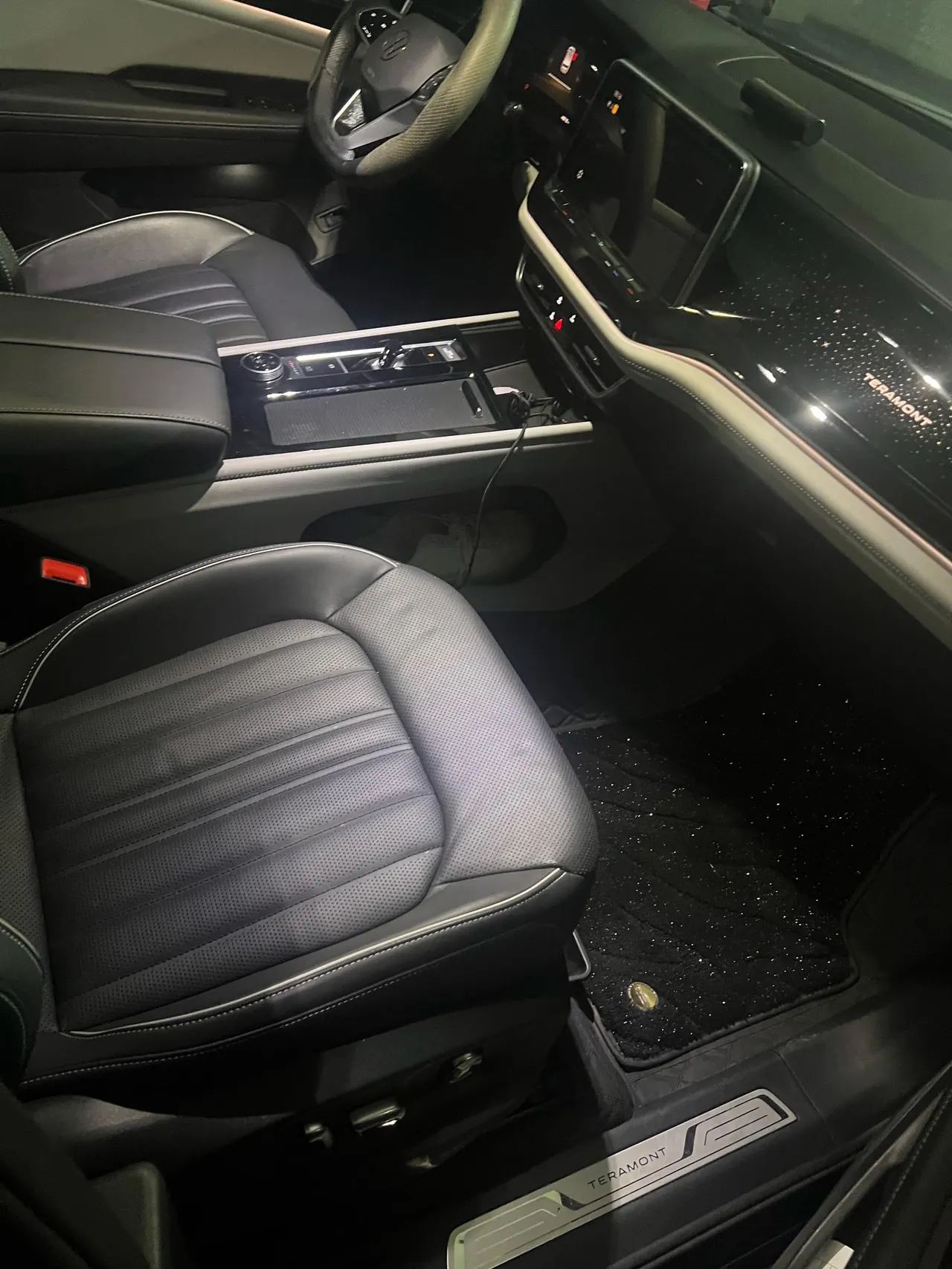 Volkswagen 2021 Tuang 2.0TSI 380TSI 4WD Respect Deluxe Automatic Transmission 5