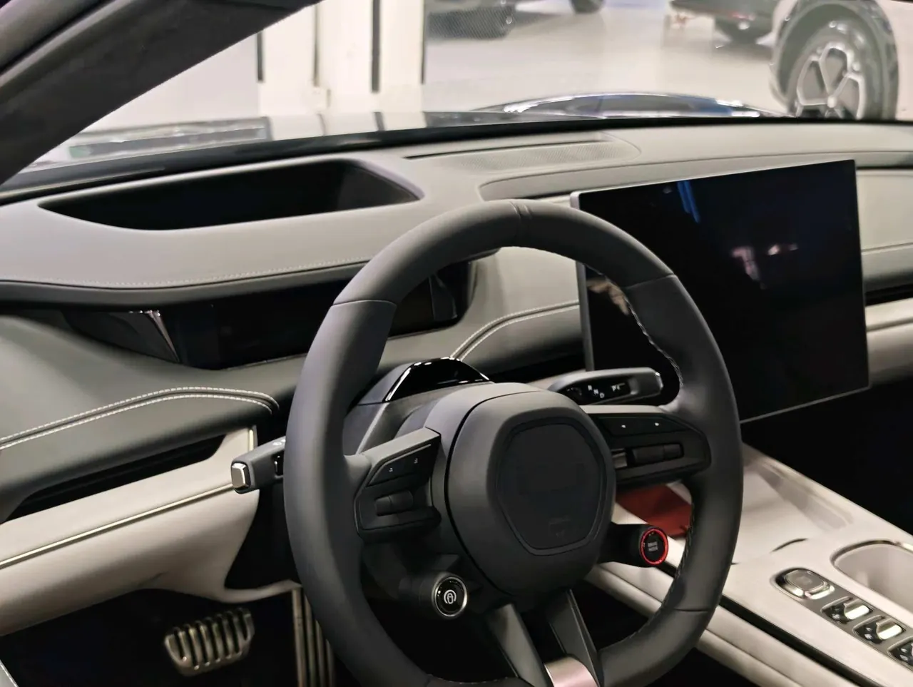 MI 2024 SU 7 800km 4-wheel drive ultra-long endurance high-end smart driving Max version automatic gear 12