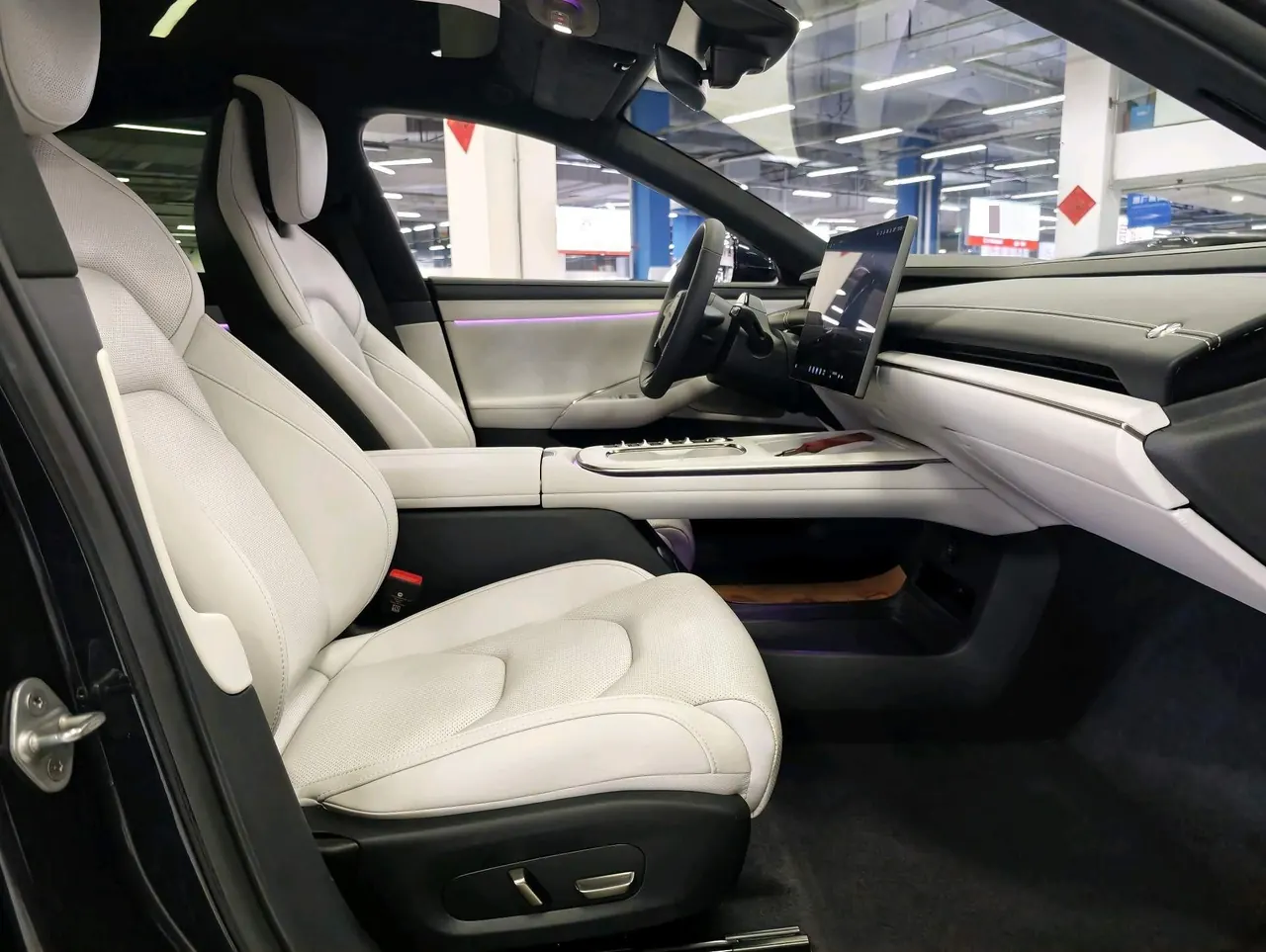 MI 2024 SU 7 800km 4-wheel drive ultra-long endurance high-end smart driving Max version automatic gear 8