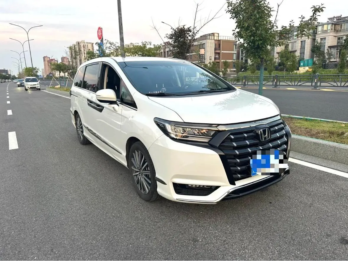 Honda 2022 Ailishen Hybrid 2.0 Stepless Deluxe Automatic Gear 2
