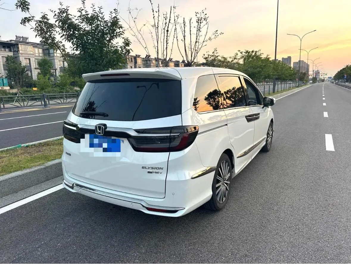 Honda 2022 Ailishen Hybrid 2.0 Stepless Deluxe Automatic Gear 3
