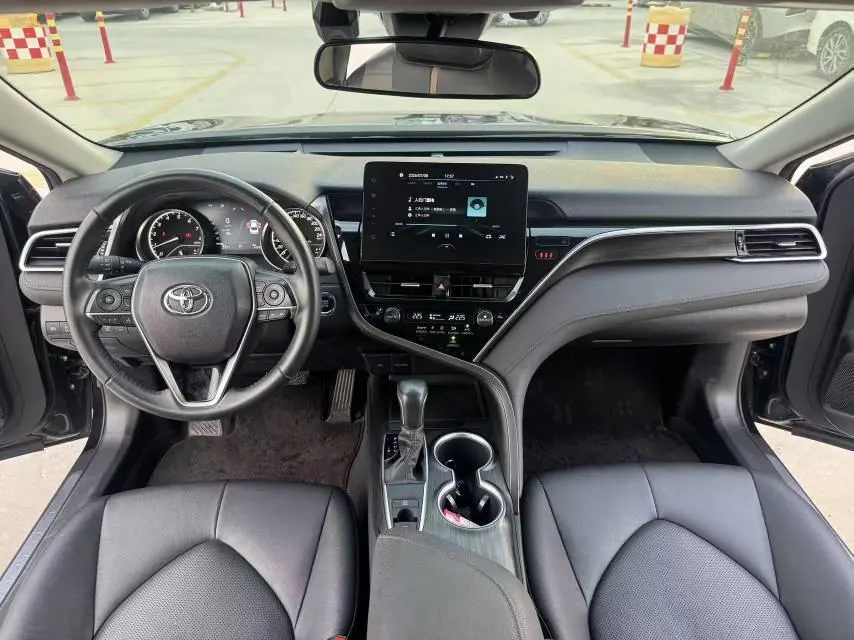 Toyota 2021 Camry 2.0G Stepless Deluxe Edition Automatic Gear 2
