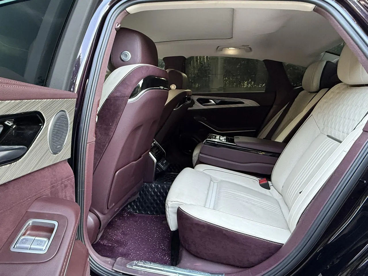 HongQi 2020 H9 48V 2.0T Zhilian Qi Chang Edition Automatic Gear 5