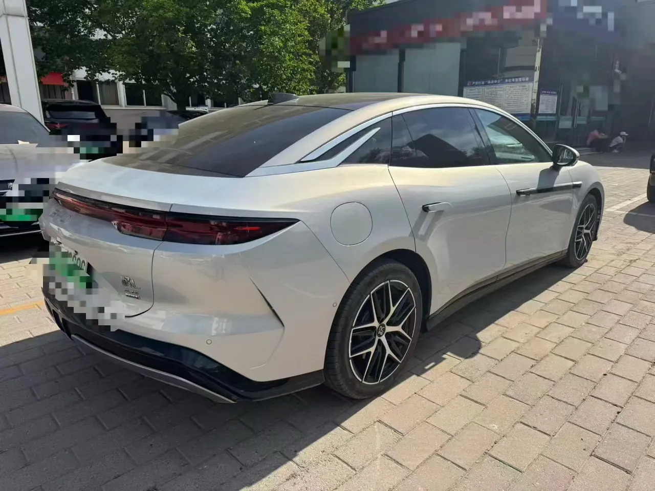 BYD 2025 Han L EV four-wheel drive laser Radar flagship automatic gear 3