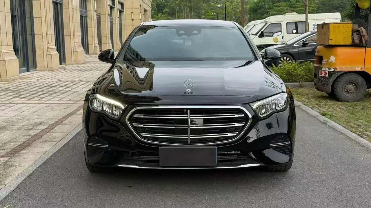 Mercedes Benz E Class 2024 E 300 L 48V 2.0T Luxury Automatic Gear 2