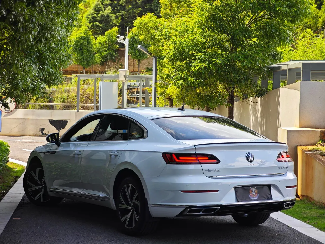 Volkswagen 2023 CC 2.0TSI 330TSI Dazzling Edition Automatic Gear 6