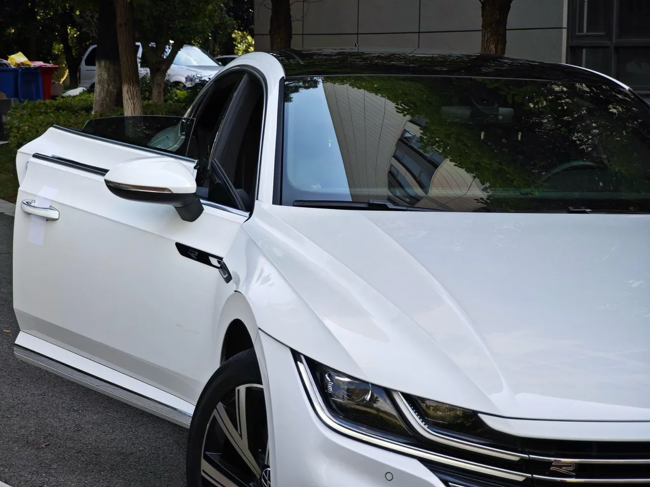 Volkswagen 2023 CC 2.0TSI 330TSI Dazzling Edition Automatic Gear 7