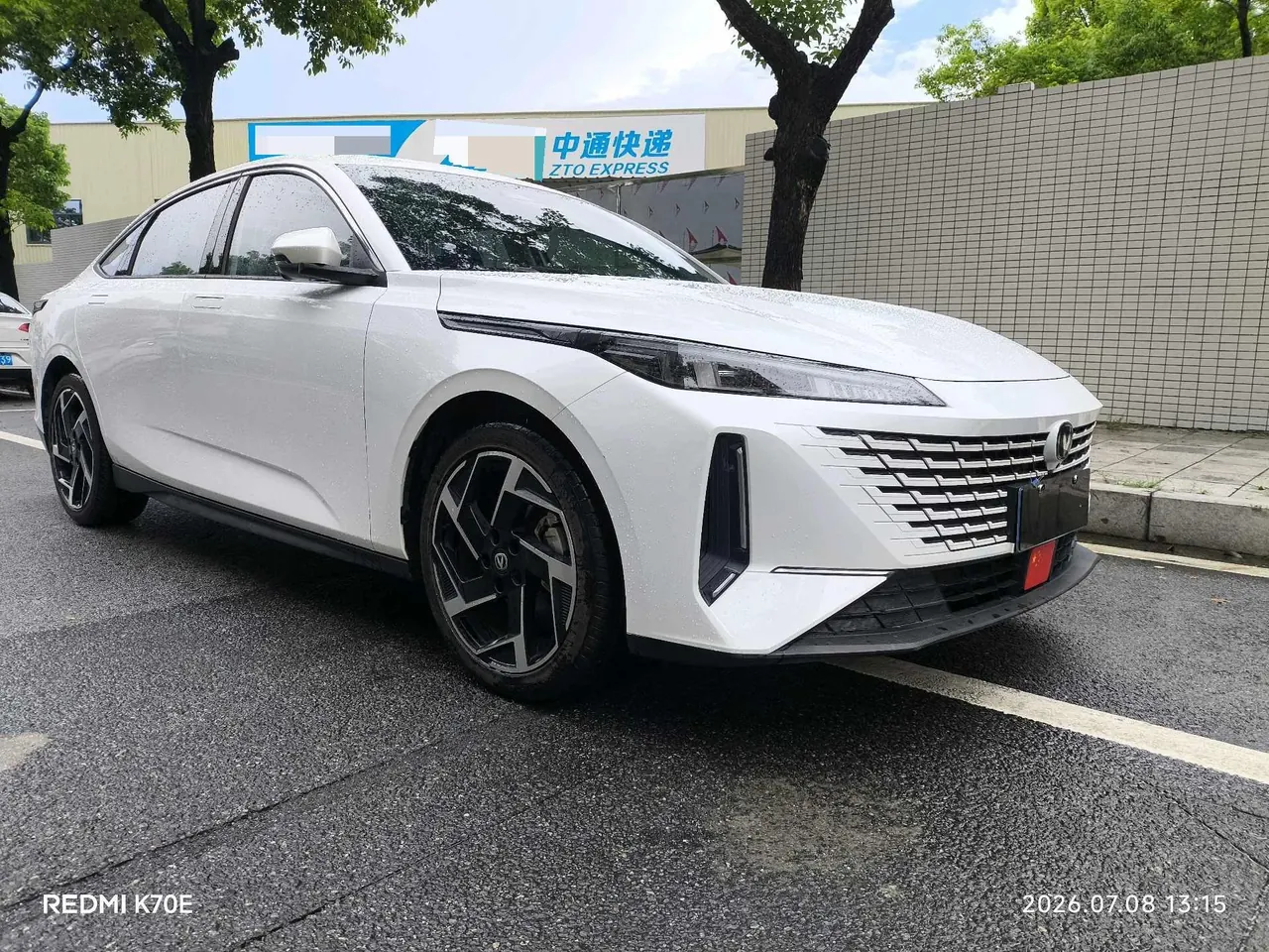 ChangAn 2023 Yida 1.5TGDI Blue Whale NE Flagship Automatic Gear 3