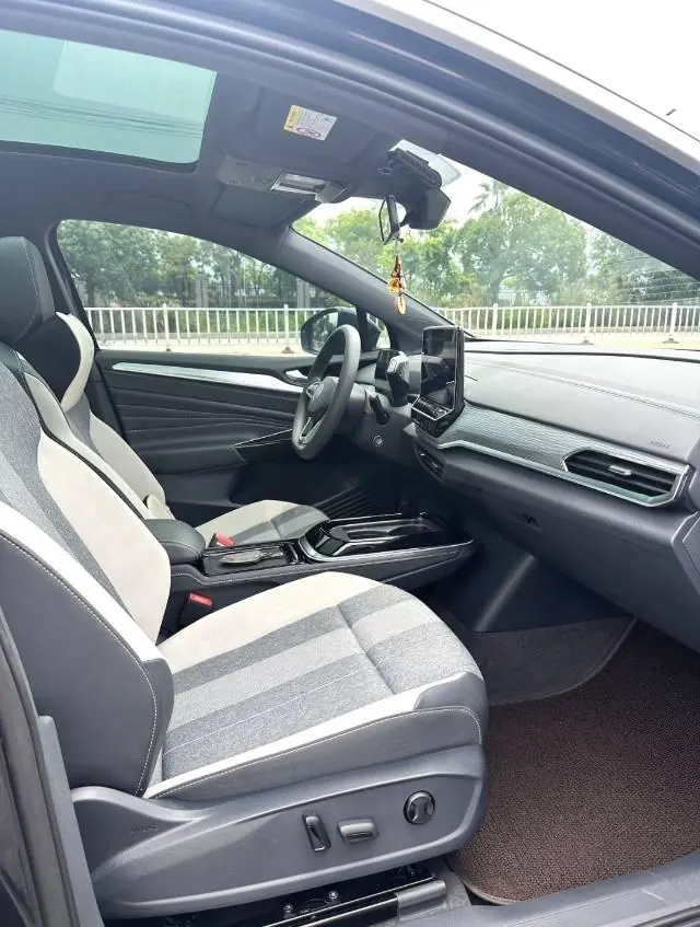 Volkswagen 2024 ID. 4 CROZZ Pure Limited Edition Automatic Transmission 5