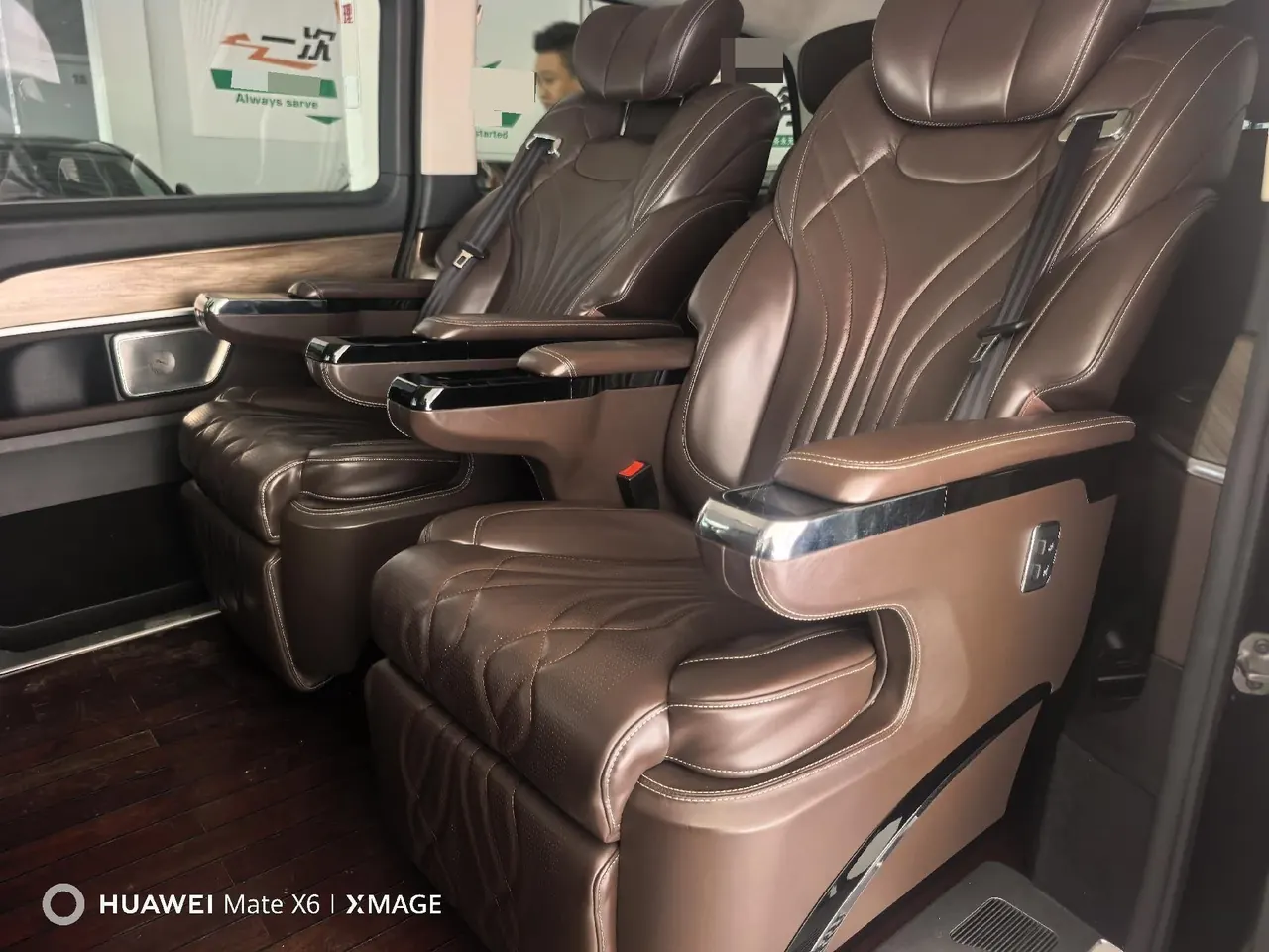 Mercedes Benz V 2022V 260 L 2.0T Premium Edition Automatic Gear 5