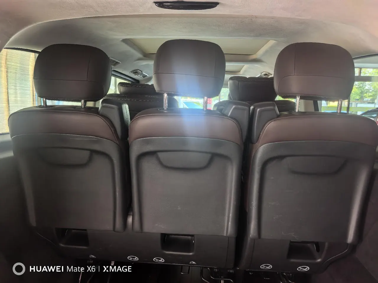 Mercedes Benz V 2022V 260 L 2.0T Premium Edition Automatic Gear 6