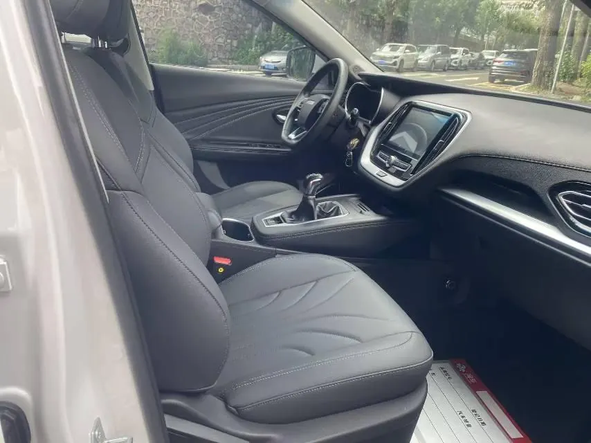 Jetour 2022 X70M 1.5T avant-garde partner 7-seat manual gear 16