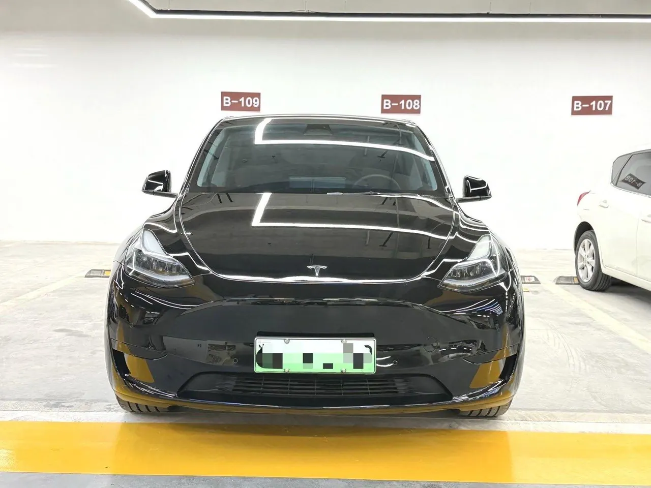 Tesla 2022 Model Y rear-wheel drive version automatic transmission 2