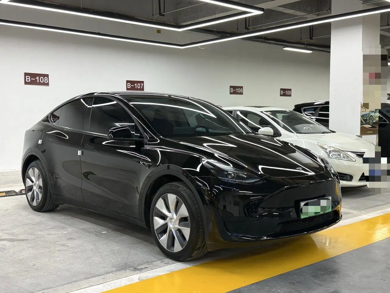 Tesla 2022 Model Y rear-wheel drive version automatic transmission 3
