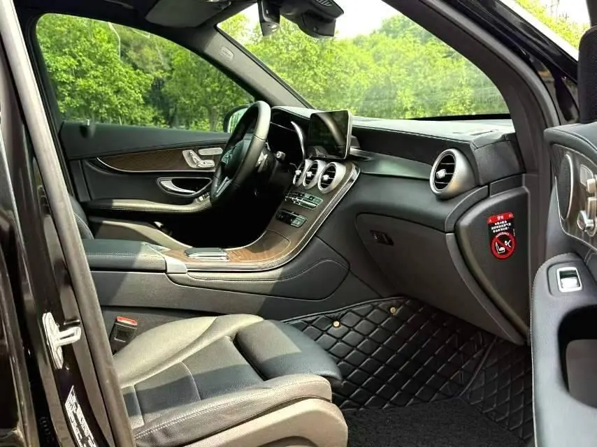 Mercedes Benz 2020 GLC 300 L 4MATIC 2.0T Dynamic (Modified) Automatic Gear 3