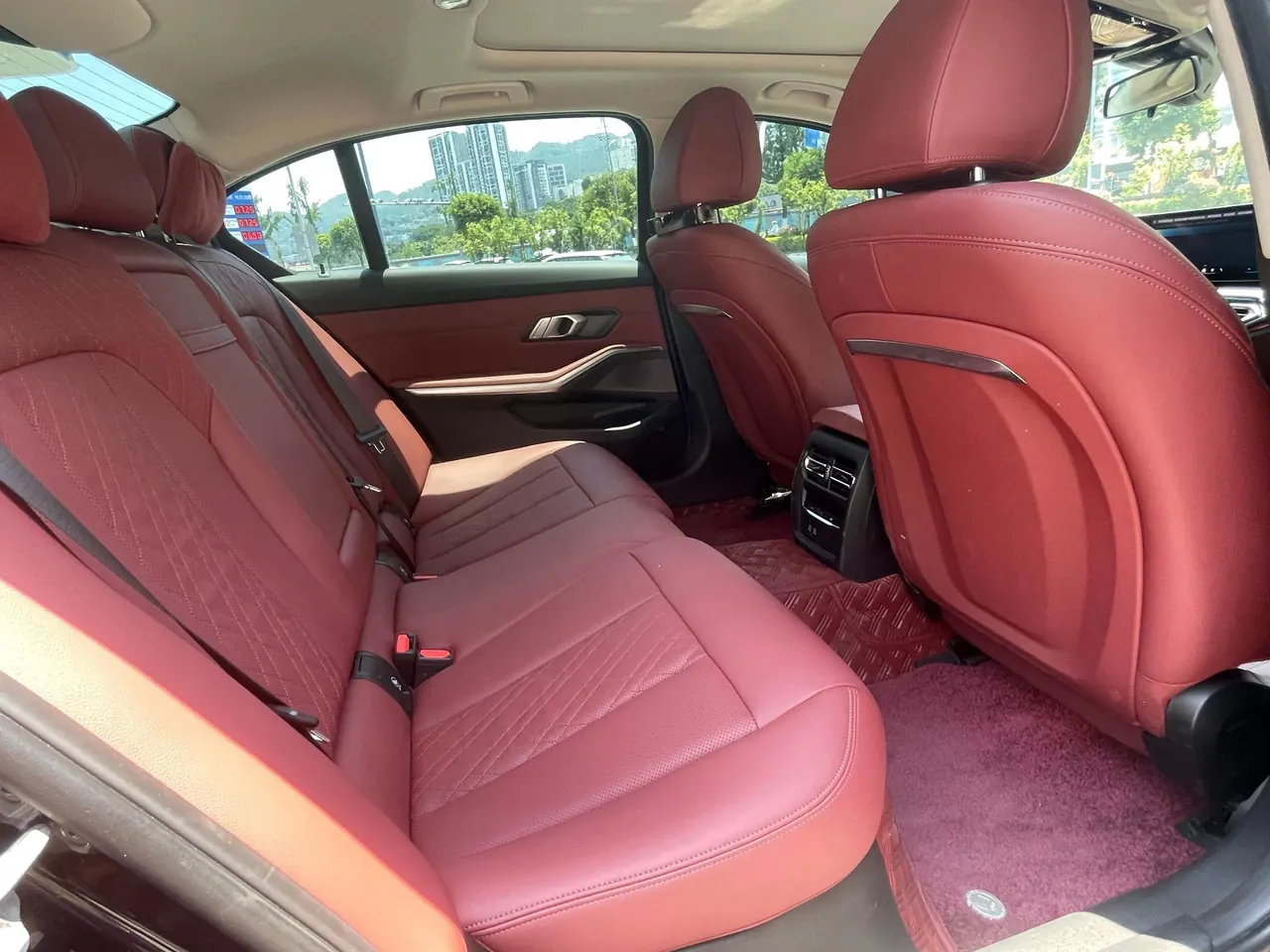 BMW 2024 i3 eDrive 35 L automatic gear 4