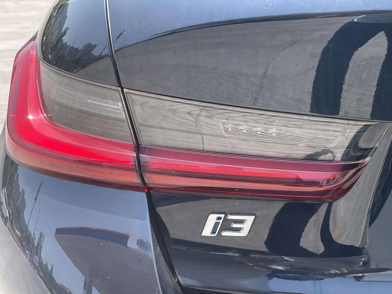 BMW 2024 i3 eDrive 35 L automatic gear 6