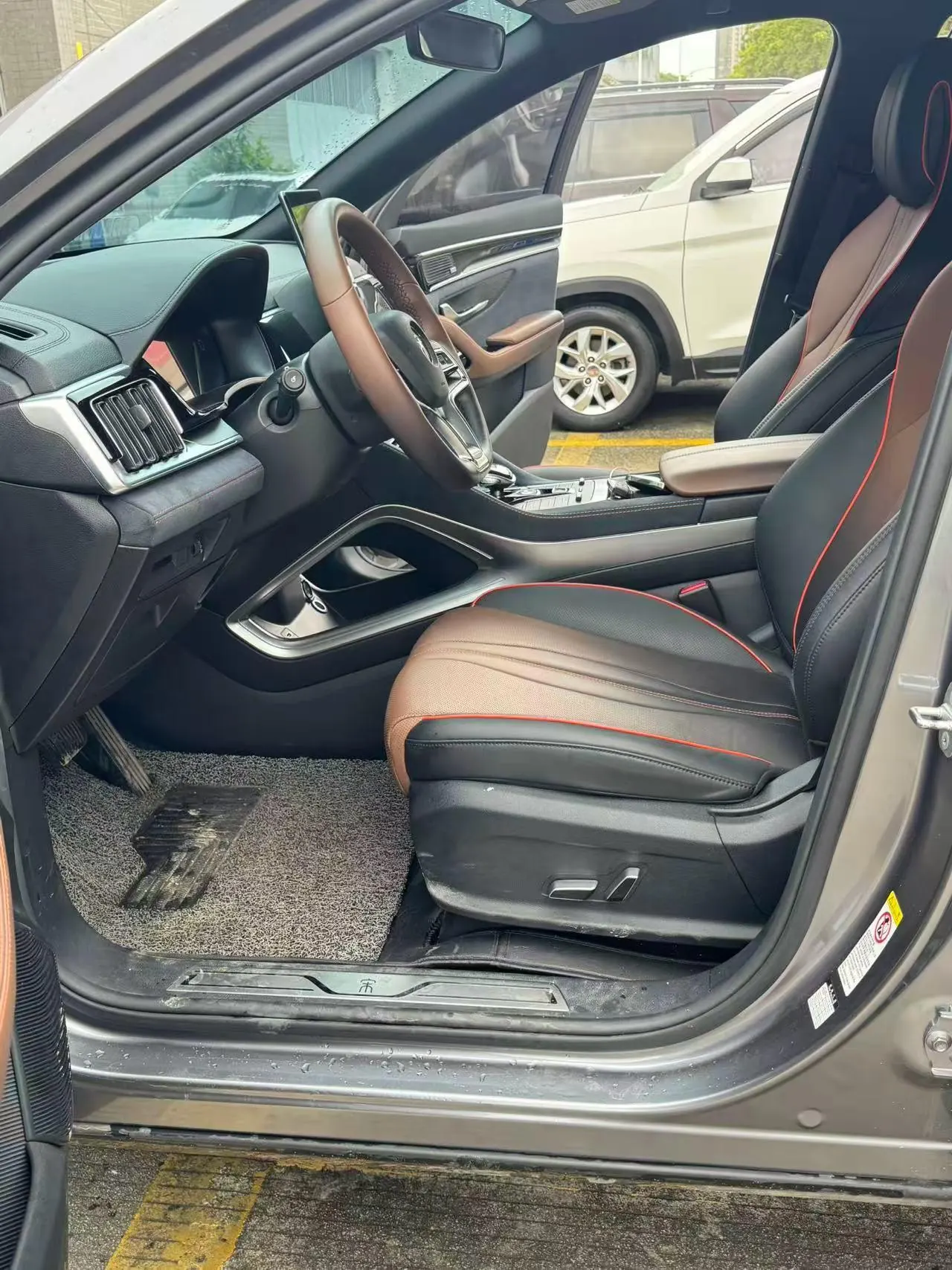 BYD 2020 Song PLUS 1.5T Flagship PLUS Automatic Gear 4