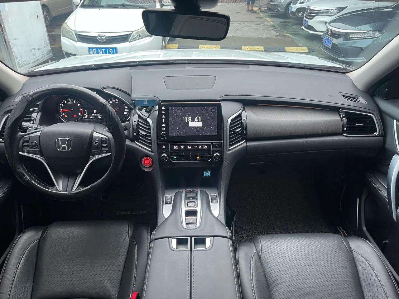 Honda 2020 Crown Road 2.0T 370TURBO Four-wheel Drive Premium Edition Automatic Gear 8