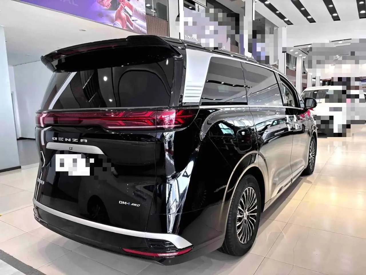 Denza 2024 Denza D9 DM-i 1.5T stepless 980 four-wheel drive distinguished automatic gear 13