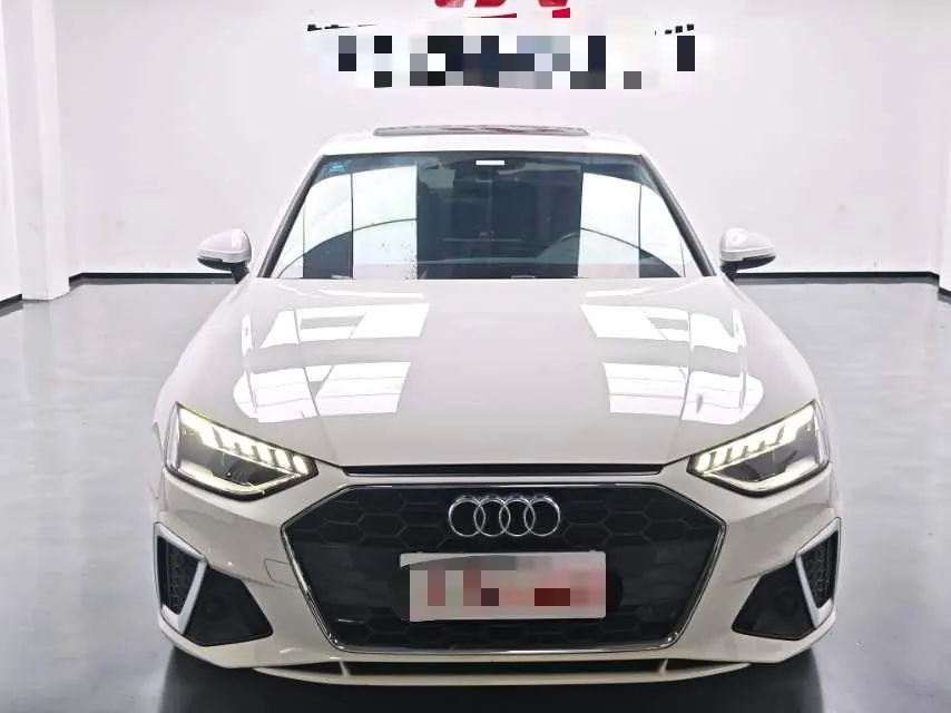 Audi 2020 A4L 2.0TFSI 40TFSI Fashion Dynamic Automatic 2
