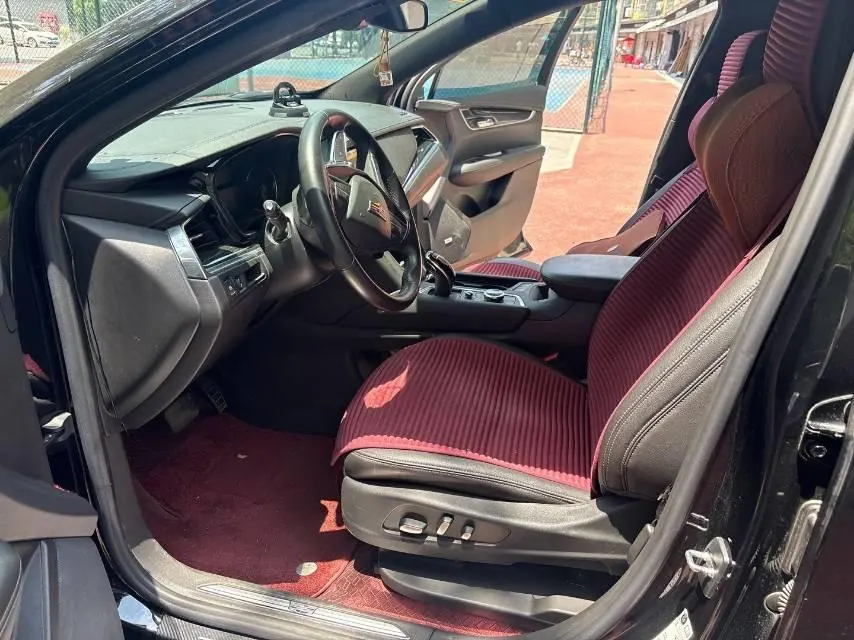 Cadillac 2021 XT5 2.0T 28T 4-wheel drive luxury automatic gear 5
