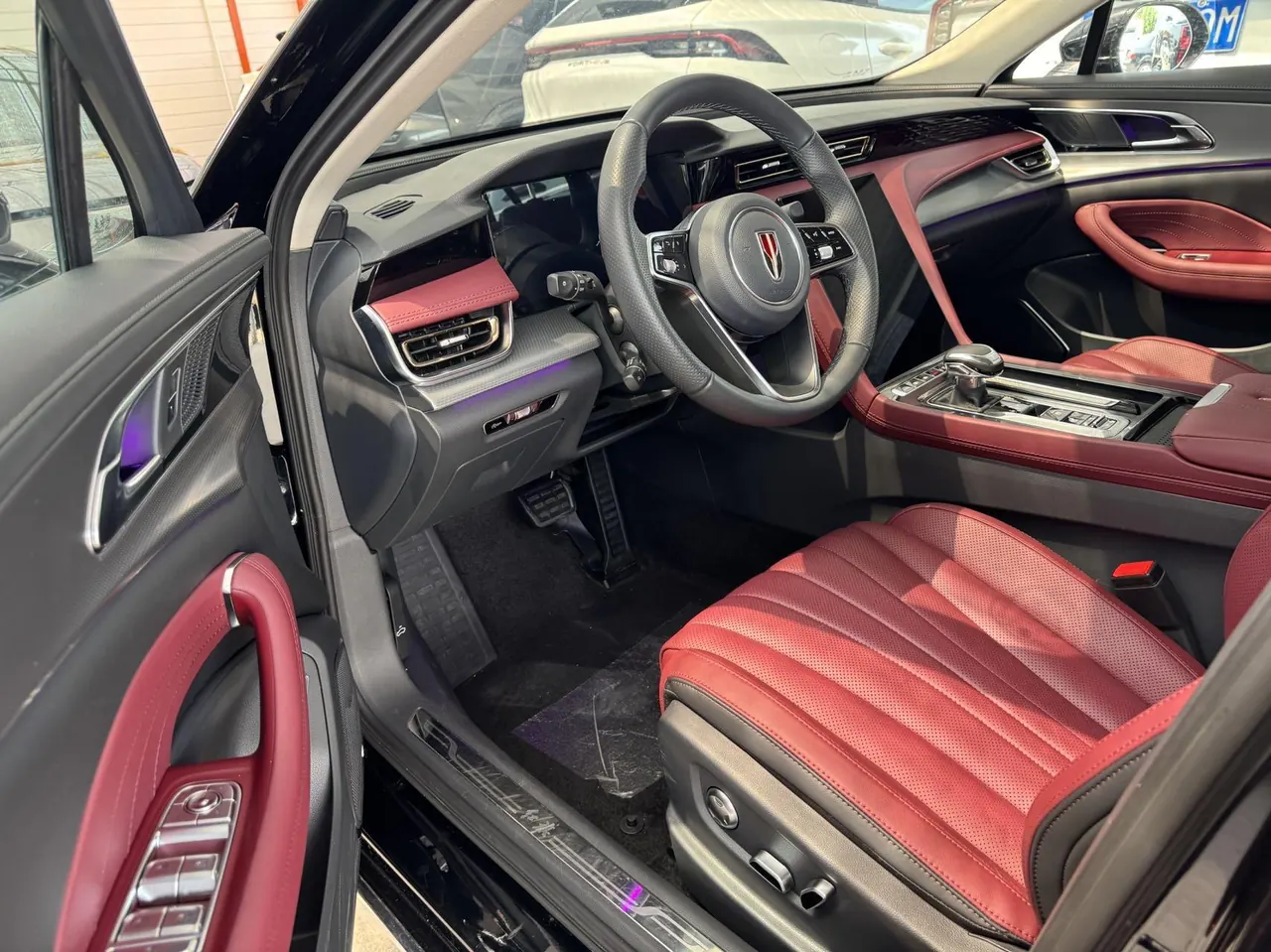 HongQi 2023 H5 2.0T Zhilian Qi Chang Edition Automatic Gear 7