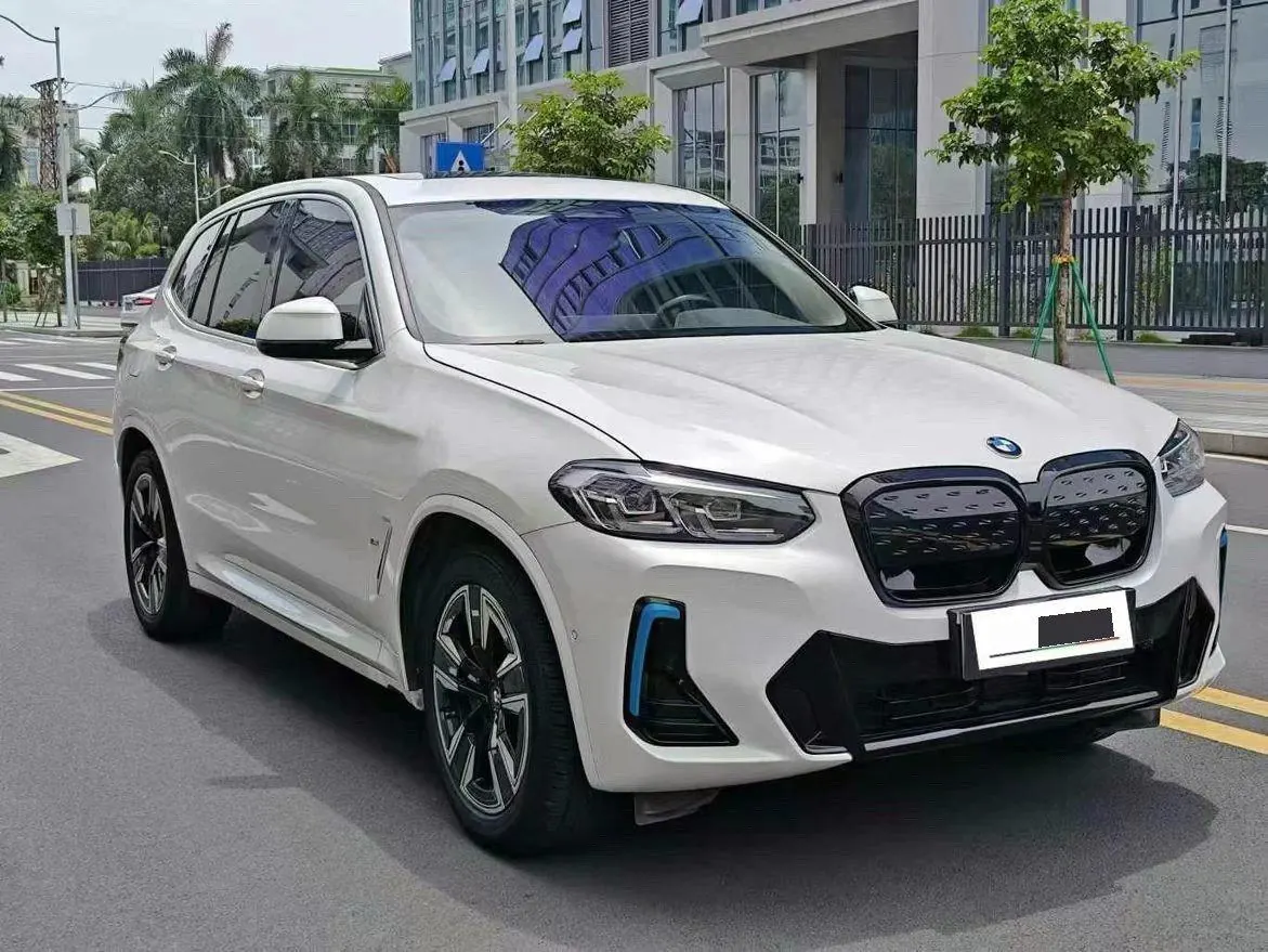 BMW 2022 iX3 leading automatic 2