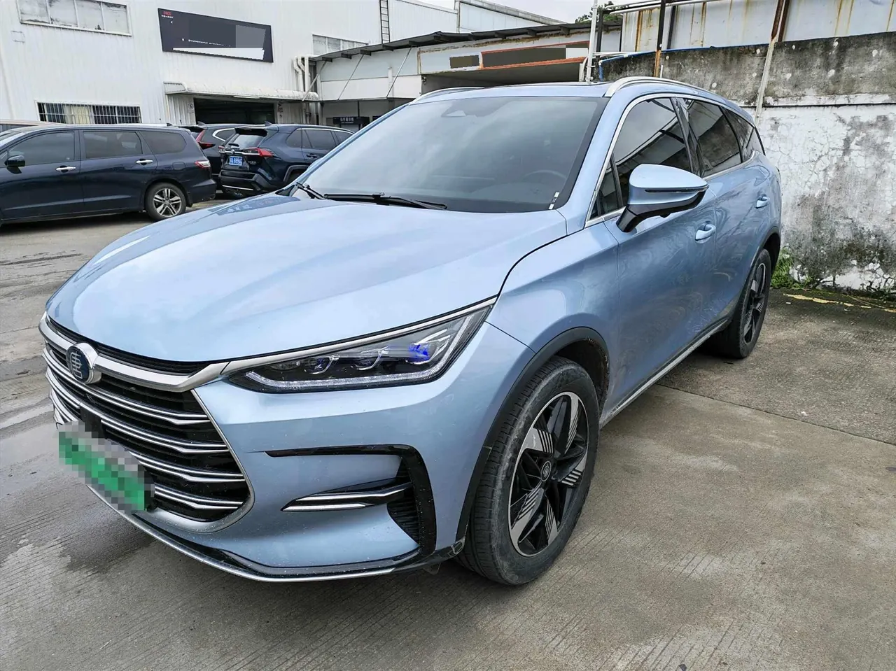打开图片灯箱:BYD Tang New Energy 2023 Tang DM-i 1.5T Stepless 112KM Champion Edition Honorable Automatic Gear
