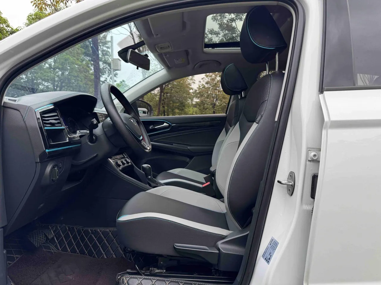 Jetta 2022 Jetta VS5 1.4TSI 280TSI high-gloss automatic transmission 8