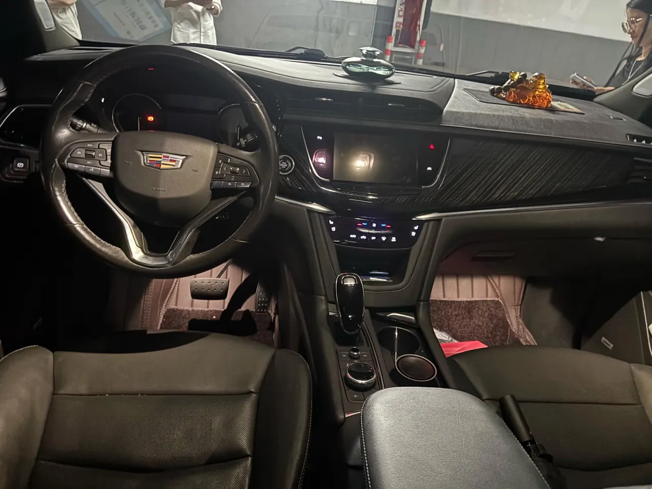 Cadillac 2022 XT6 48V 2.0T 6-seat four-wheel drive luxury automatic gear 5