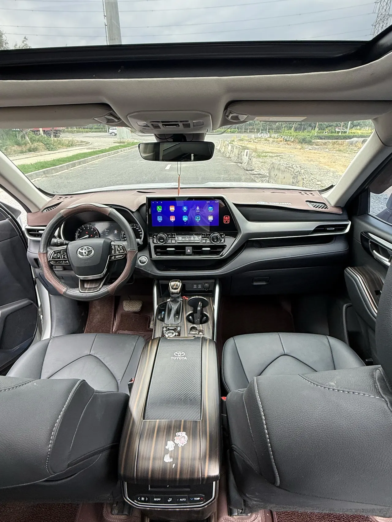 Toyota 2022 Highlander 2.0T 380T 4-wheel drive premium version 7-seat automatic gear 10
