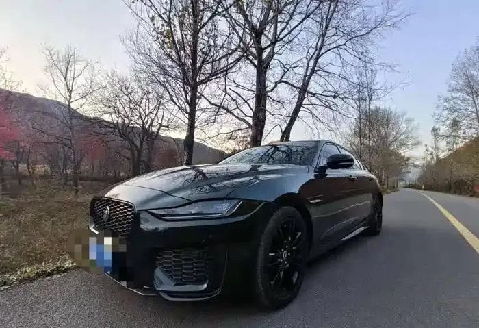 Открыть галерею: Jaguar 2024 XEL 2.0T 250PS R-DYNAMIC S Yao Black Sports Edition Automatic Gear