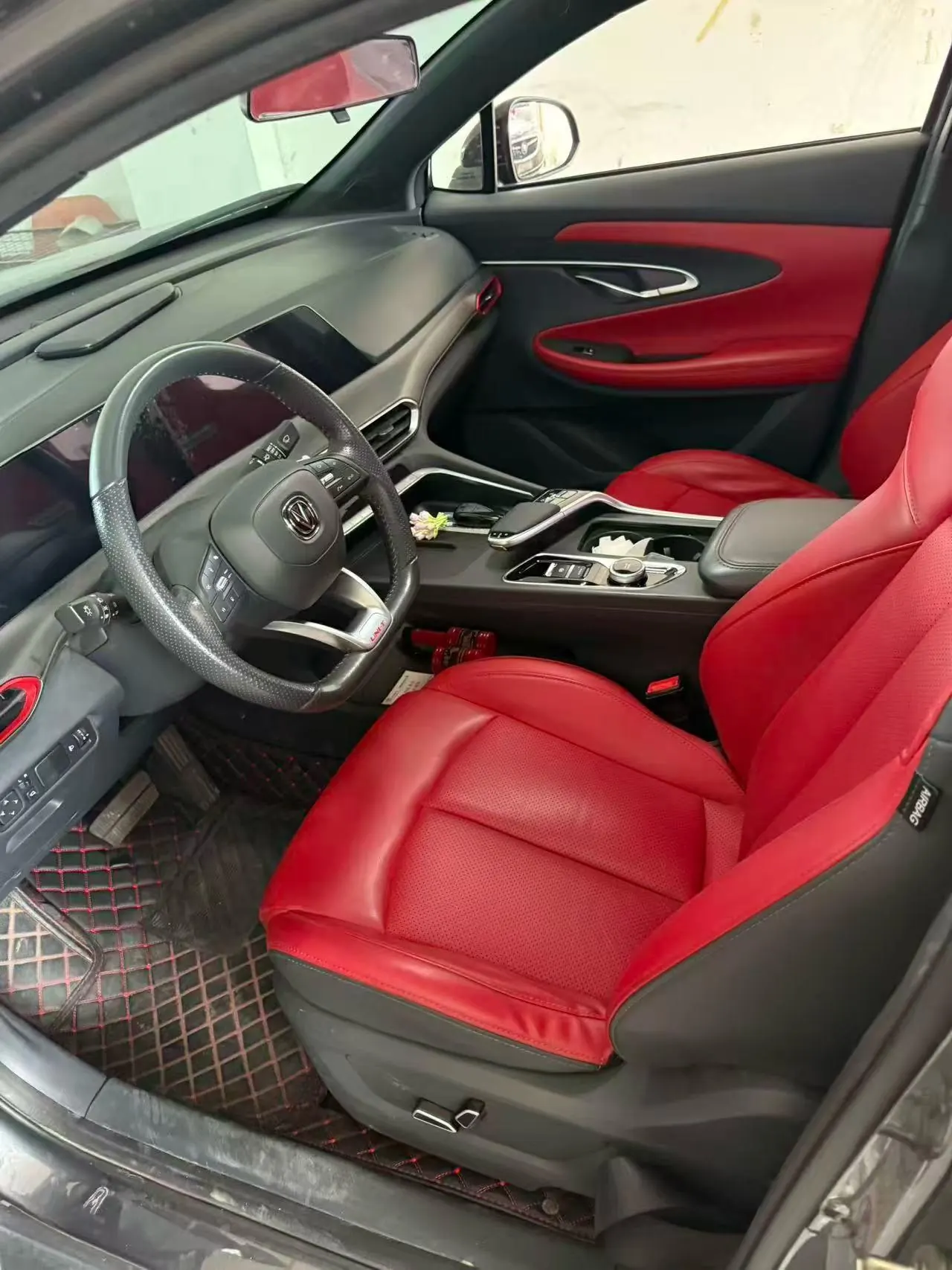 ChangAn 2021 UNI-T 1.5T Sports Flagship Automatic Gear 3